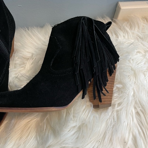 AUTHENTIC STEVE MADDEN SUEDE FRINGE BLACK BOOTIES SZ 7.5 - Picture 3 of 12